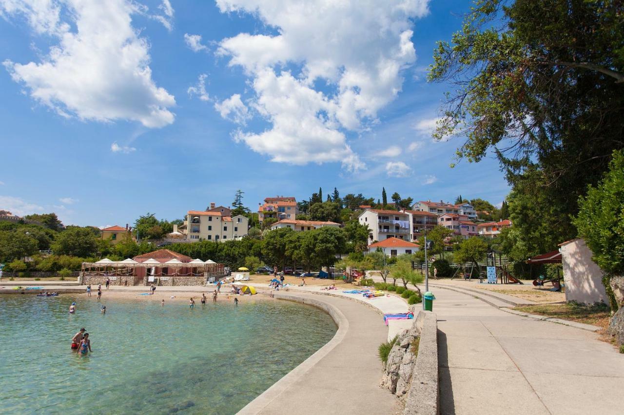 Rooms Miramare Krk Town Esterno foto